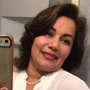 Meet your Posher, Gloria